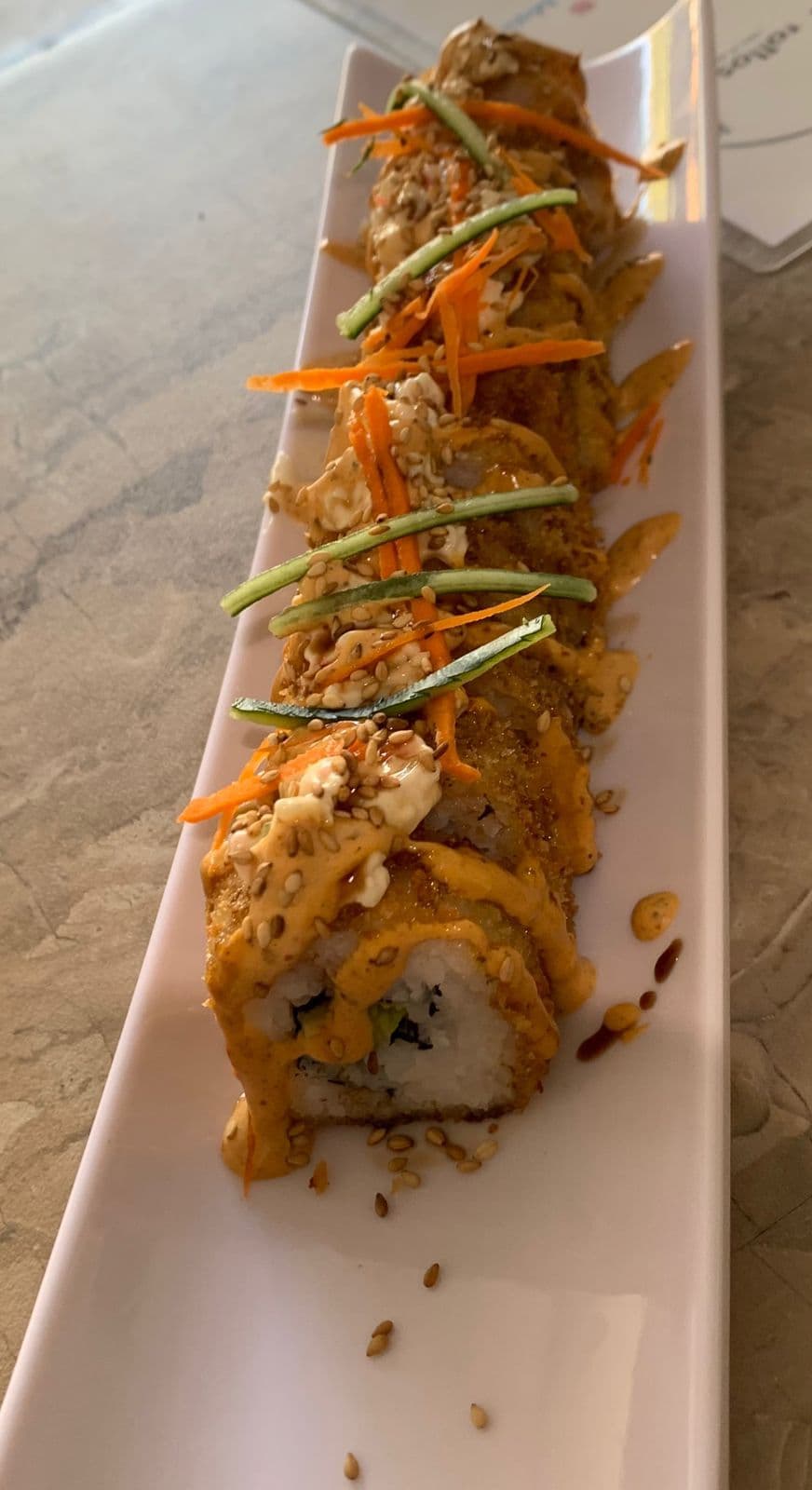 Dos Makis (1 Natural + 1 Empanizado)
